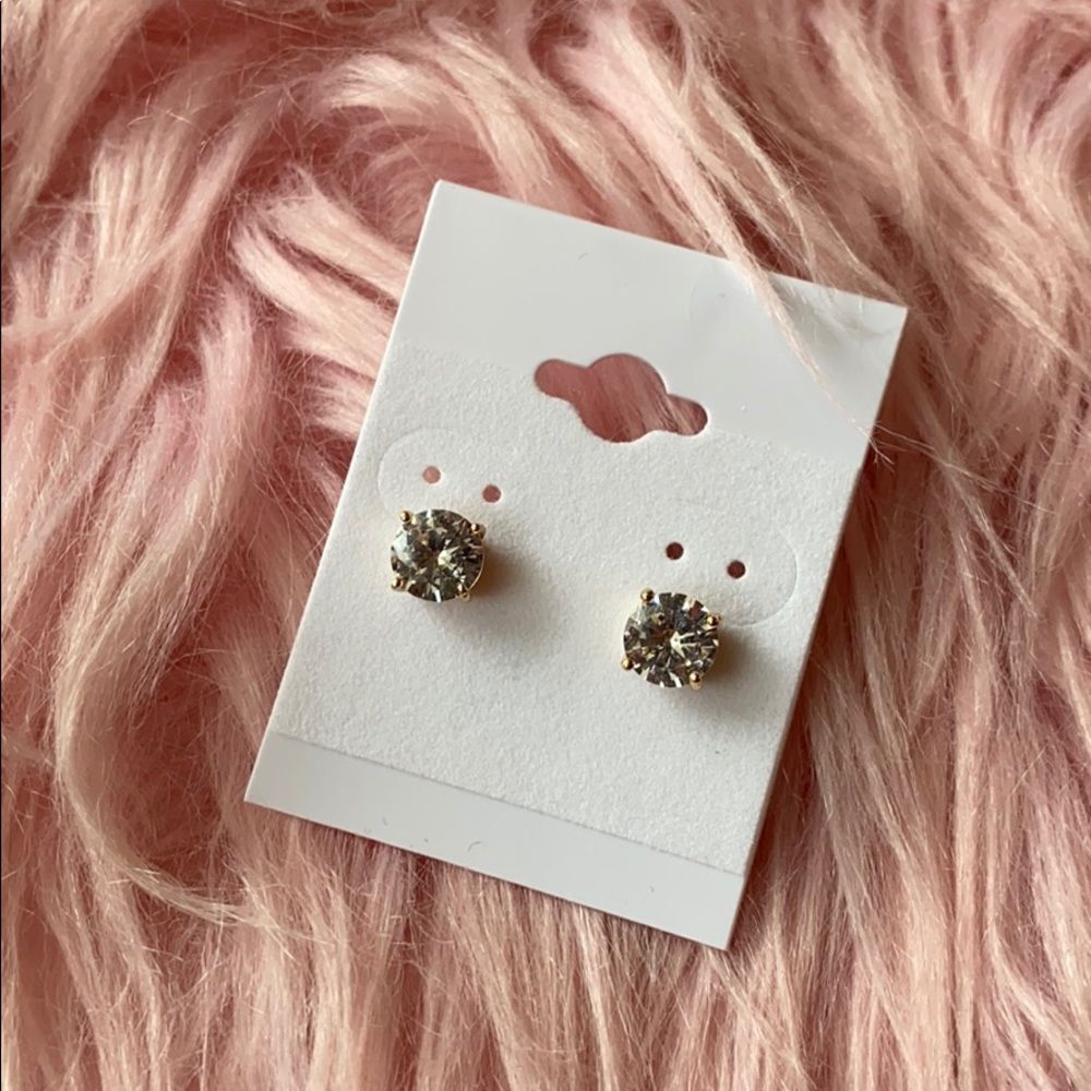 5/$20 — Round “Diamond” Stud Earrings